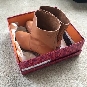 Tory Burch Siena Bootie! Size 8.5